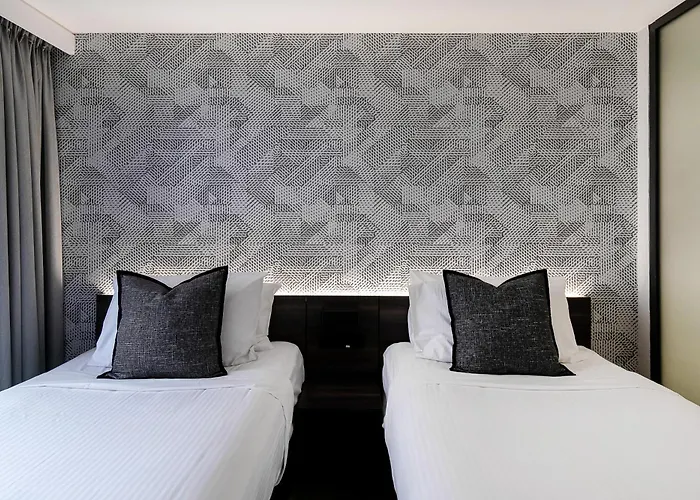 Petite Twin Room